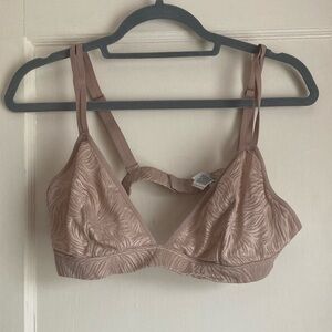 Calvin Klein Beige Lace Bra Size Large